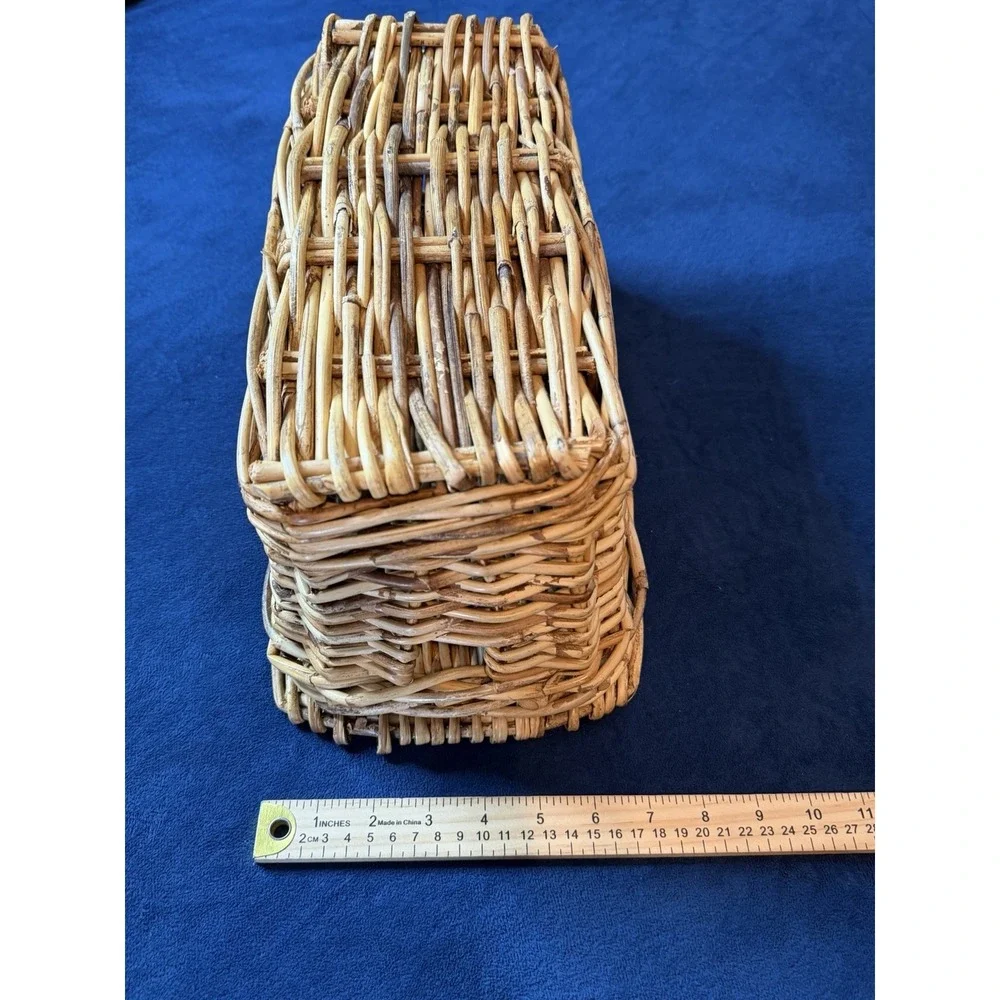 Vintage 15in Woven Wicker Picnic Basket Rustic Leather Hinge Straps